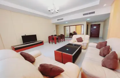 Apartment - 3 Bedrooms - 3 Bathrooms for rent in Mahooz - Manama - Capital Governorate