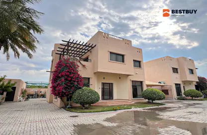 Villa - 4 Bedrooms - 4 Bathrooms for rent in Janabiya - Northern Governorate