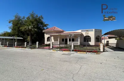 Compound - 5 Bedrooms - 4 Bathrooms for rent in Saar - Northern Governorate