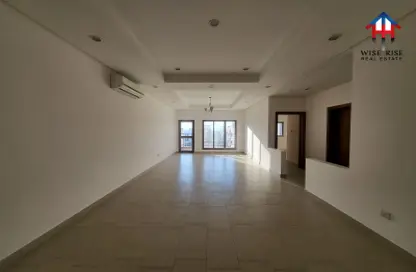 Apartment - 2 Bedrooms - 2 Bathrooms for rent in Hidd - Muharraq Governorate