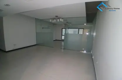 Office Space - Studio - 3 Bathrooms for rent in Sanabis - Manama - Capital Governorate