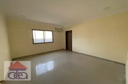 Apartment - 2 Bedrooms - 3 Bathrooms for rent in Hidd - Muharraq Governorate