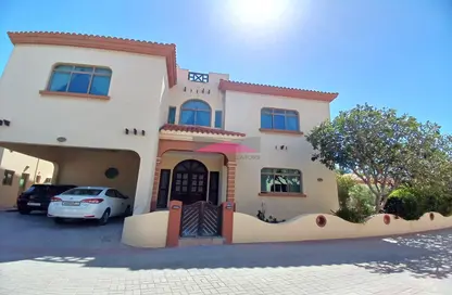 Villa - 5 Bedrooms - 4 Bathrooms for rent in Janabiya - Northern Governorate