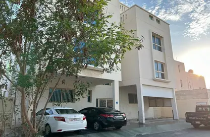 Apartment - 2 Bedrooms - 2 Bathrooms for rent in Arad - Muharraq Governorate