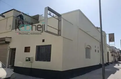 Villa - 3 Bedrooms - 3 Bathrooms for rent in Isa Town - Central Governorate