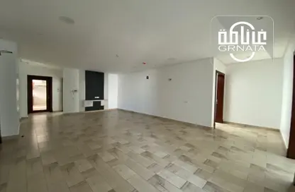 Apartment - 4 Bedrooms - 4 Bathrooms for rent in Tubli - Central Governorate