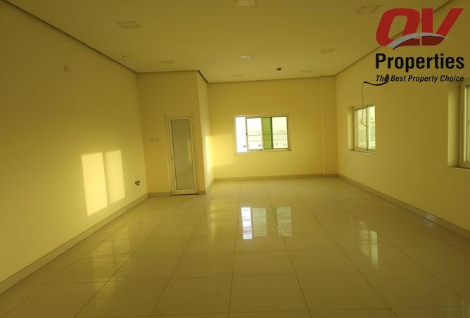 Shop - Studio - 1 Bathroom for rent in Salmabad - Central Governorate