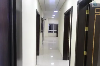 Office Space - Studio - 2 Bathrooms for rent in Exhibition Road - Hoora - Capital Governorate