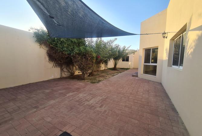 Villa - 3 Bedrooms - 3 Bathrooms for rent in Janabiya - Northern Governorate