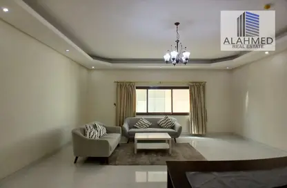 Apartment - 2 Bedrooms - 3 Bathrooms for rent in Al Burhama - Manama - Capital Governorate