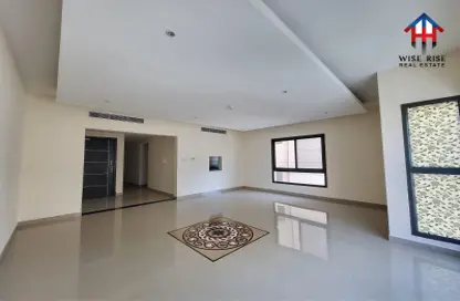 Apartment - 2 Bedrooms - 3 Bathrooms for rent in Hidd - Muharraq Governorate