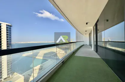 Apartment - 2 Bedrooms - 3 Bathrooms for sale in Al Juffair - Capital Governorate