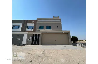 Villa - 4 Bedrooms - 5 Bathrooms for sale in Shahrakan - Northern Governorate