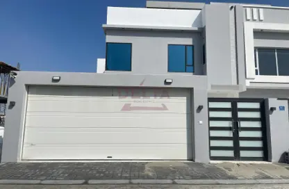 Villa - 4 Bedrooms - 6 Bathrooms for sale in Dahiyat Raya - Muharraq Governorate