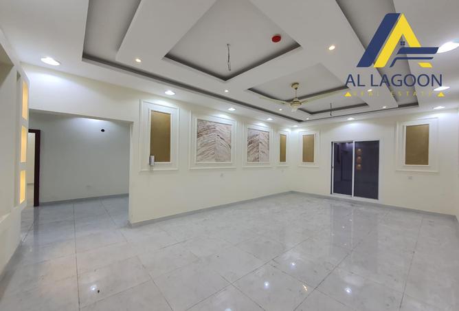 Apartment - 4 Bedrooms - 5 Bathrooms for sale in Hidd - Muharraq Governorate