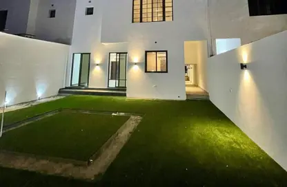 Villa - 3 Bedrooms - 4 Bathrooms for rent in Galali - Muharraq Governorate