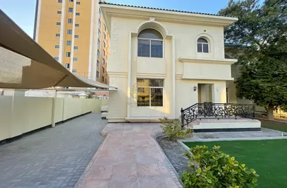 Villa - 5 Bedrooms - 6 Bathrooms for rent in Al Juffair - Capital Governorate