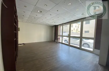 Shop - Studio for rent in Adliya - Manama - Capital Governorate