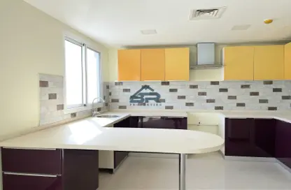 Kitchen image for: Apartment - 3 Bedrooms - 2 Bathrooms for rent in Busaiteen - Muharraq Governorate, Image 1