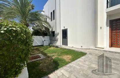 Villa - 4 Bedrooms - 5 Bathrooms for rent in Saar - Northern Governorate