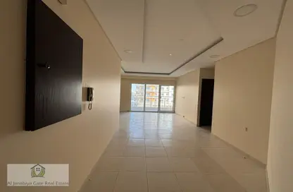 Apartment - 2 Bedrooms - 3 Bathrooms for rent in Hidd - Muharraq Governorate