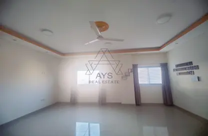 Apartment - 2 Bedrooms - 3 Bathrooms for rent in Busaiteen - Muharraq Governorate