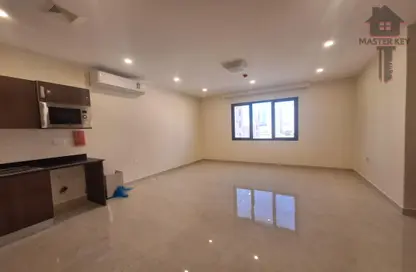 Apartment - 1 Bedroom - 2 Bathrooms for rent in Al Burhama - Manama - Capital Governorate