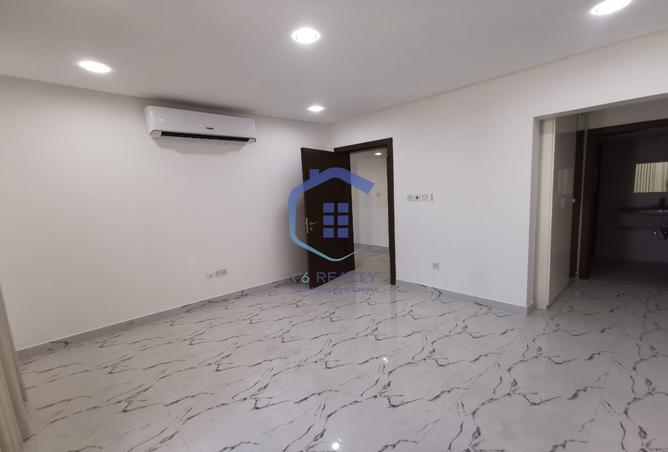 Apartment - 2 Bedrooms - 2 Bathrooms for rent in Janabiya - Northern Governorate