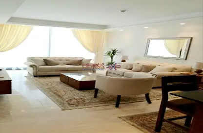 Living Room image for: Apartment - 2 Bedrooms - 3 Bathrooms for sale in Essence of Dilmunia - Dilmunia Island - Muharraq Governorate, Image 1