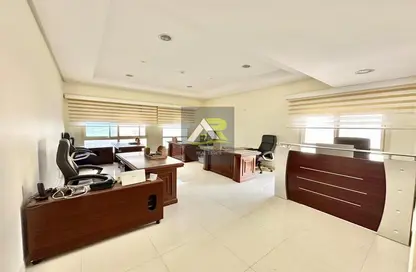 Office Space - Studio - 3 Bathrooms for rent in Seef - Capital Governorate