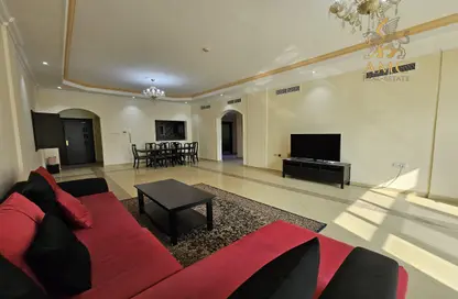 Apartment - 3 Bedrooms - 3 Bathrooms for sale in Al Juffair - Capital Governorate