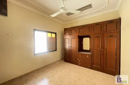 Apartment - 2 Bedrooms - 1 Bathroom for rent in Gufool - Manama - Capital Governorate