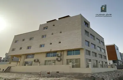 عمارة بالكامل - استوديو - 2 حمامات للبيع في توبلي - المحافظة الوسطى