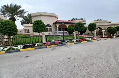 Villa - 4 Bedrooms - 4 Bathrooms for rent in Al Jasra - Northern Governorate