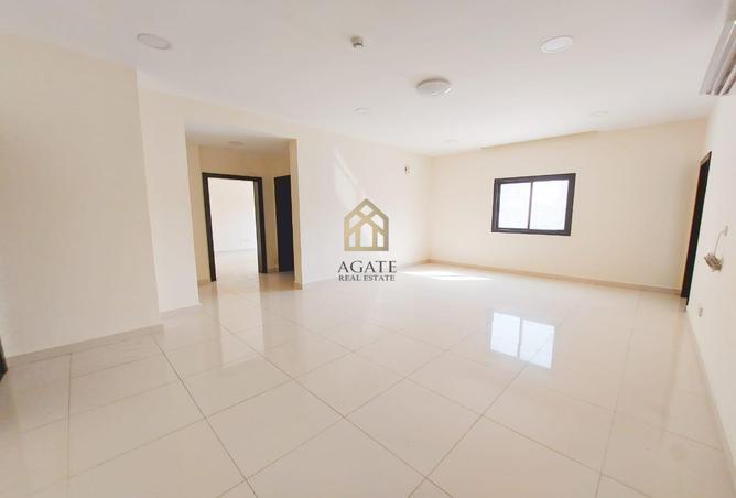 Apartment - 2 Bedrooms - 2 Bathrooms for rent in Tubli - Central Governorate