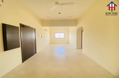 Apartment - 3 Bedrooms - 2 Bathrooms for rent in Zinj - Manama - Capital Governorate