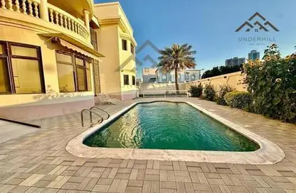 Villa - 5 Bedrooms - 7 Bathrooms for sale in Zinj - Manama - Capital Governorate