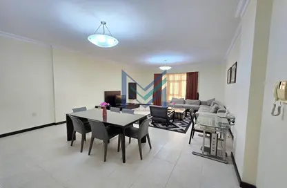 Apartment - 2 Bedrooms - 3 Bathrooms for rent in Al Juffair - Capital Governorate