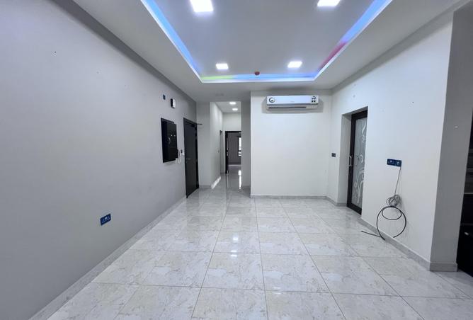 Apartment - 2 Bedrooms - 2 Bathrooms for rent in Saar - Northern Governorate