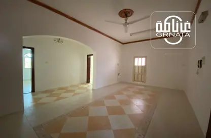 Apartment - 3 Bedrooms - 2 Bathrooms for rent in Al Hajar - Northern Governorate