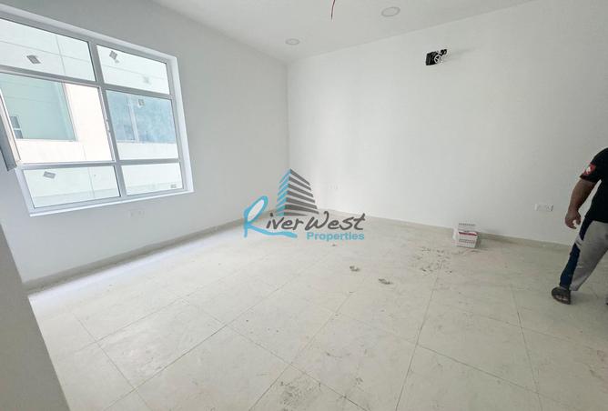 Whole Building - Studio for sale in Tubli - Central Governorate