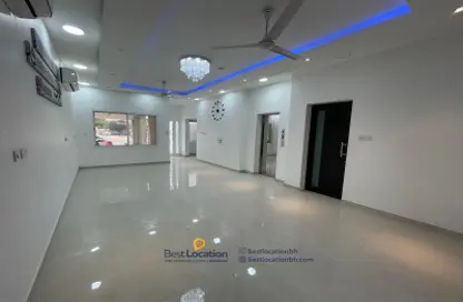 Villa - 5 Bedrooms for sale in Maqabah - Northern Governorate