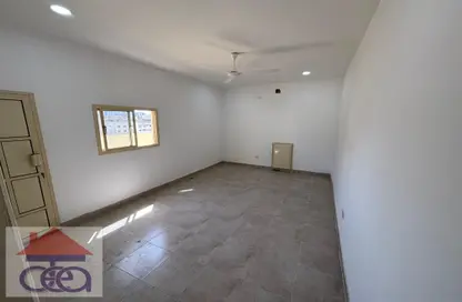 Apartment - 1 Bathroom for rent in Ras Rumman - Manama - Capital Governorate