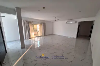 Apartment - 3 Bedrooms - 4 Bathrooms for rent in Zinj - Manama - Capital Governorate