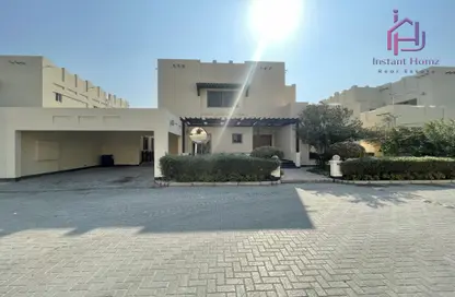 Villa - 4 Bedrooms - 5 Bathrooms for rent in Janabiya - Northern Governorate