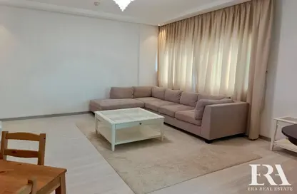 Apartment - 1 Bedroom - 2 Bathrooms for rent in Sanabis - Manama - Capital Governorate