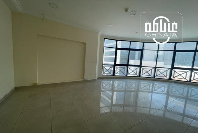 Office Space - Studio - 1 Bathroom for rent in Seef - Capital Governorate