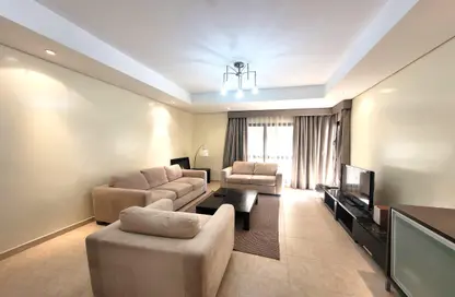 Apartment - 2 Bedrooms - 2 Bathrooms for rent in Sanabis - Manama - Capital Governorate