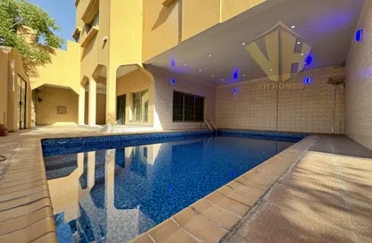 Villa - 4 Bedrooms - 5 Bathrooms for rent in Al Juffair - Capital Governorate