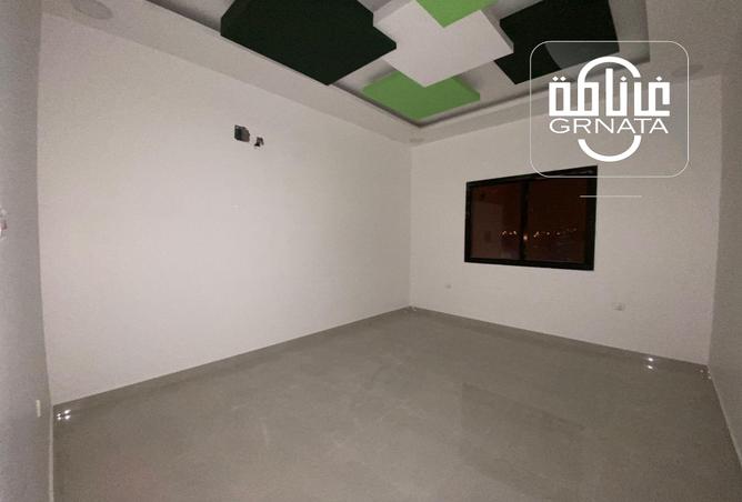 Apartment - 2 Bedrooms - 2 Bathrooms for rent in Hamad Town - Northern Governorate